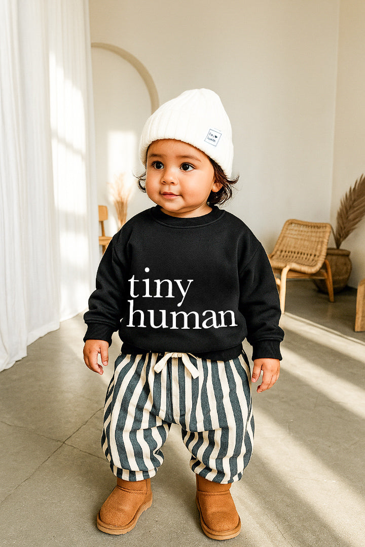 tiny human fleece sweater | black